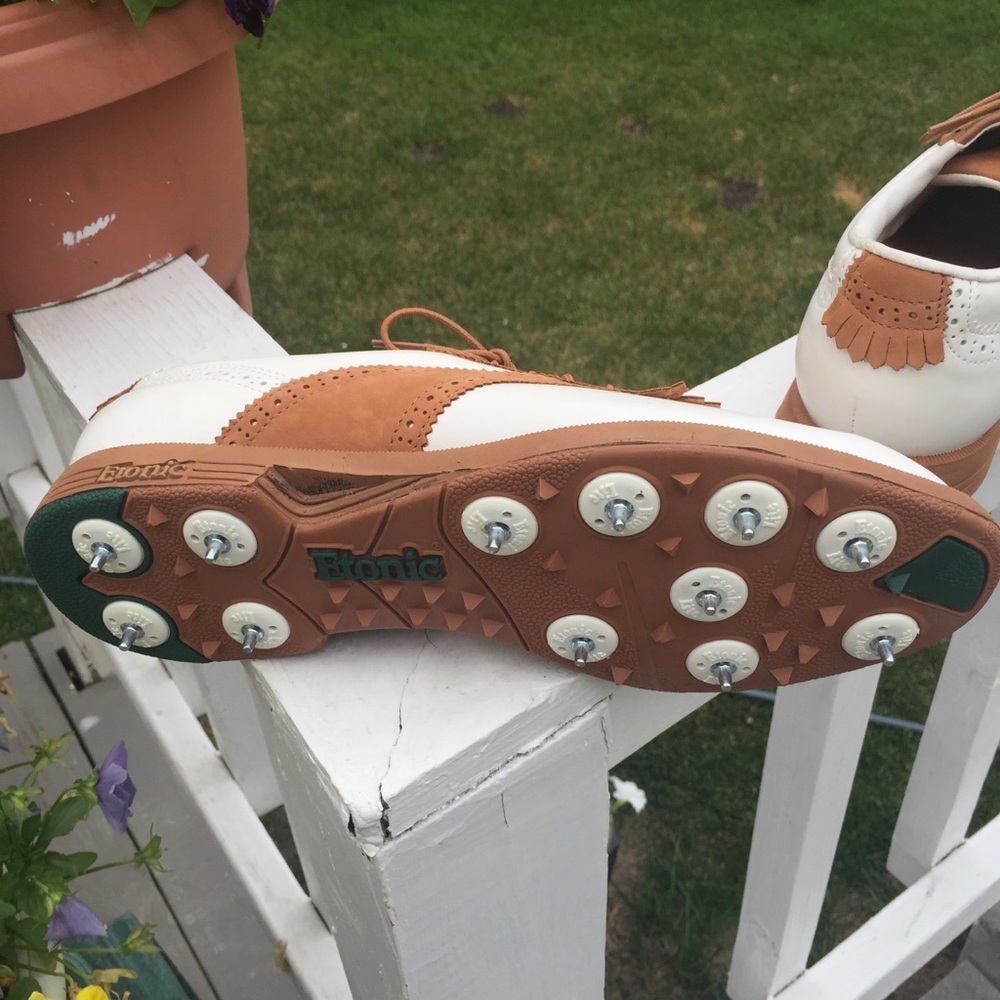 NWOT Tonic Stabilite Golf Shoes. size 10